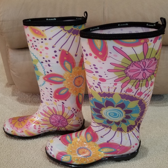 Kamik Rain Boots Tall Rubber Floral Print Water Proof Traction Sole Size 10 NWOT - Picture 4 of 15